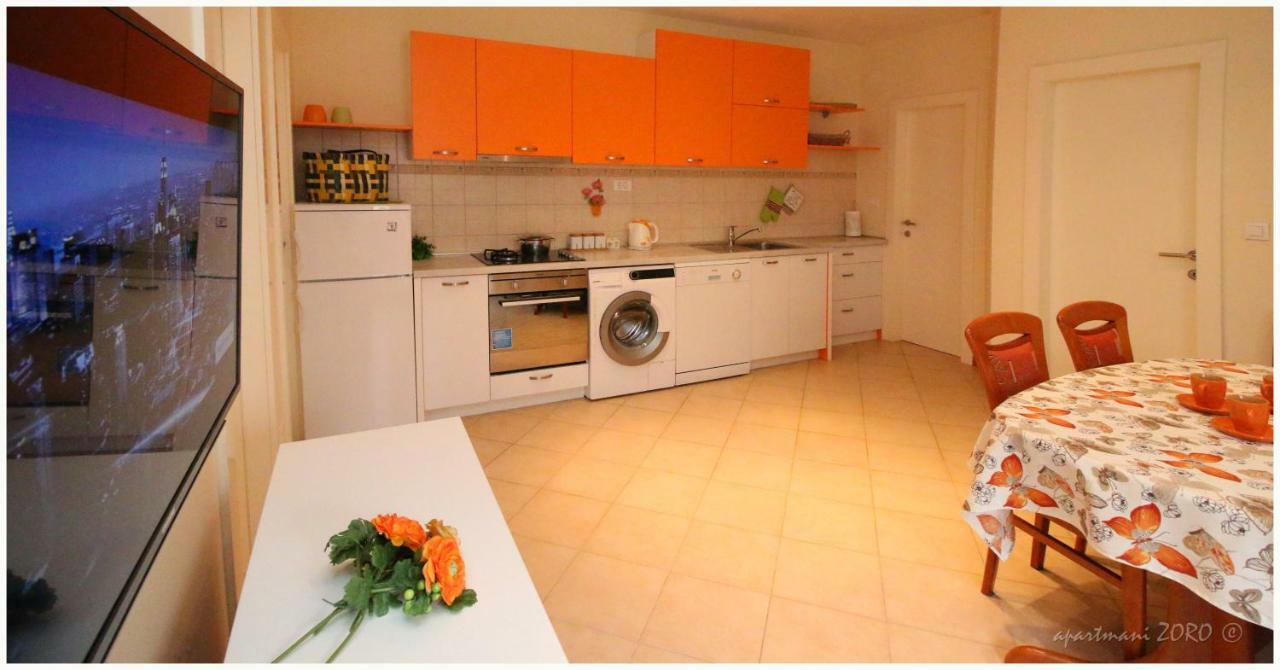 Apartments Zoro Primošten Eksteriør billede