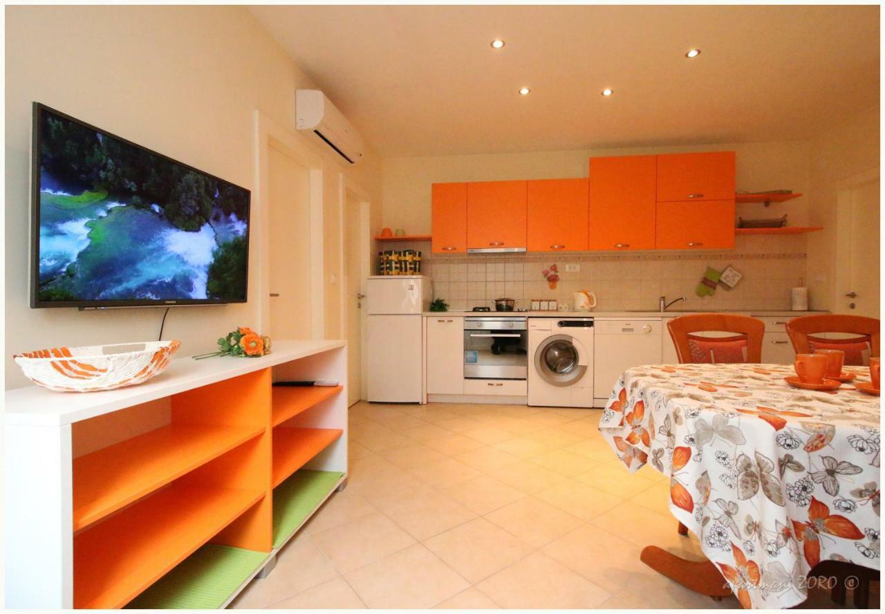 Apartments Zoro Primošten Eksteriør billede